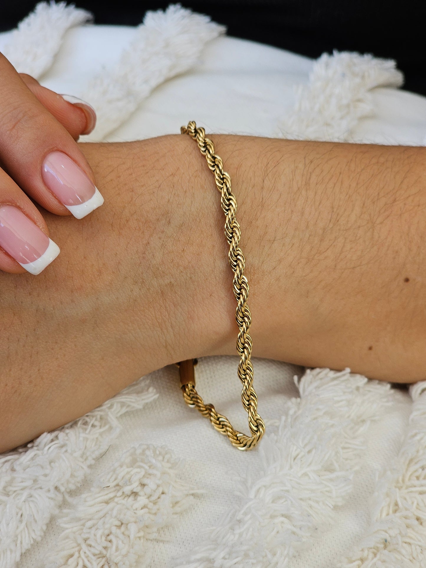 Pulsera Lazo 20 cm x 4 mm – Estilo Clásico Unisex