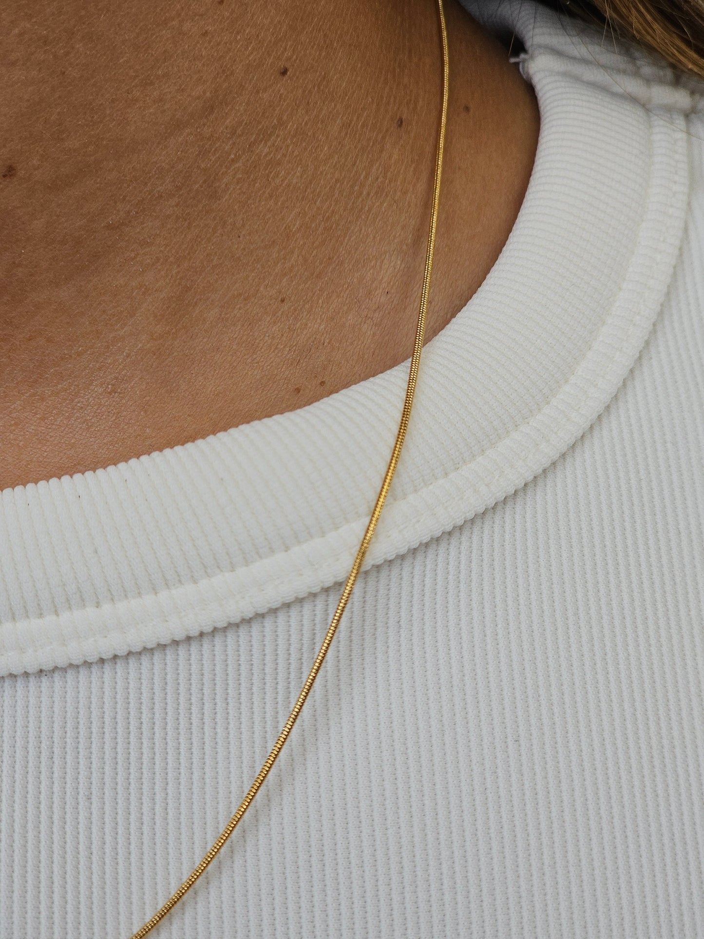 Cadena Hilo 45 cm x 1 mm – Estilo Delicado y Minimalista