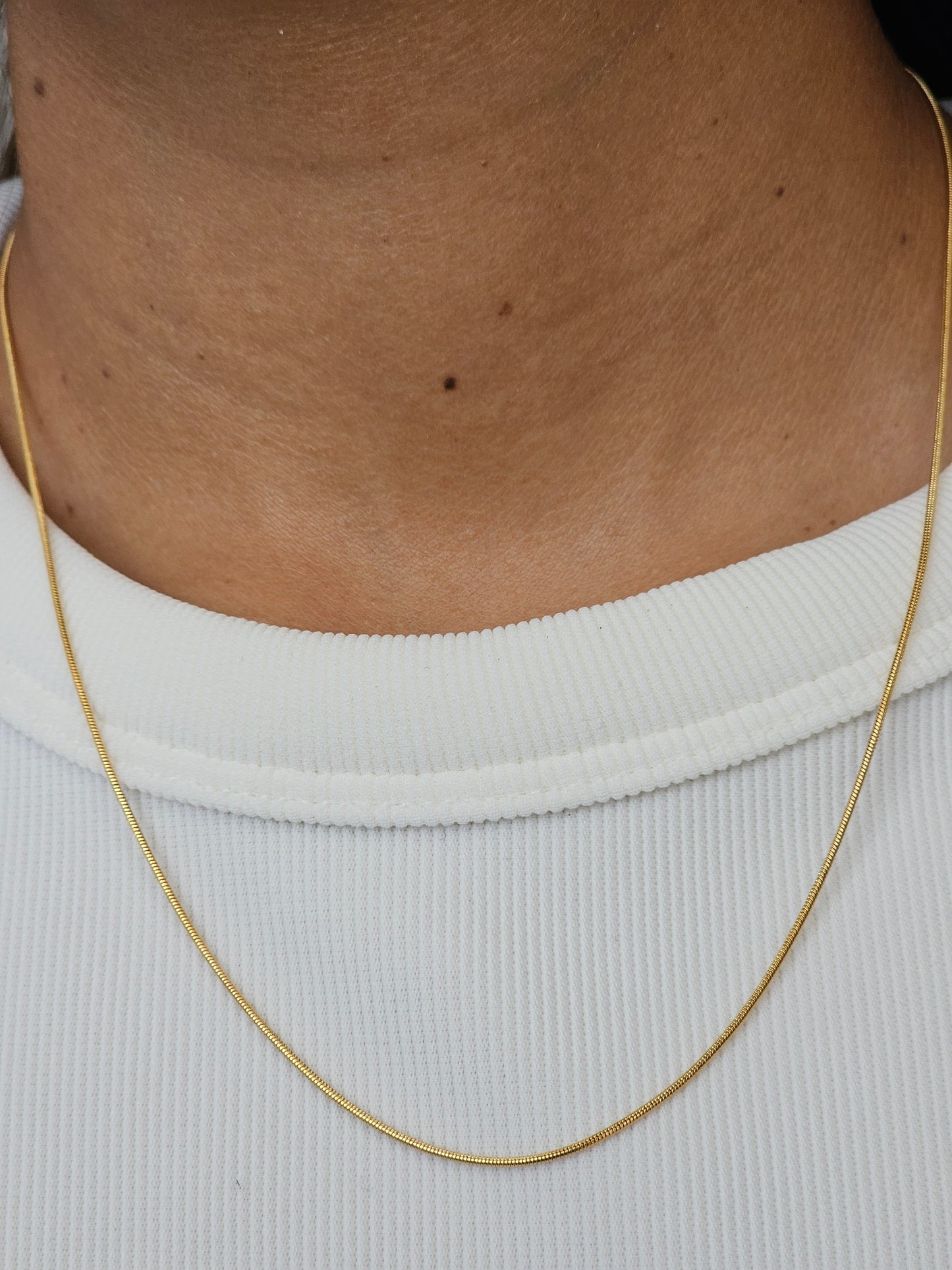 Cadena Hilo 45 cm x 1 mm – Estilo Delicado y Minimalista