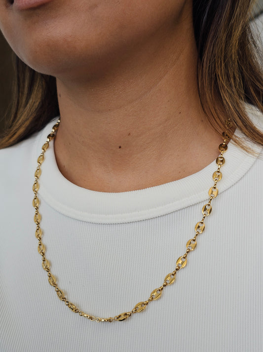 Cadena Gucci 45 cm x 5.5 mm – Estilo Compacto y Sofisticado