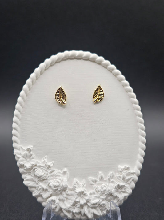 Topo Hoja 8 mm x 5 mm – Inspiración Natural y Estilo