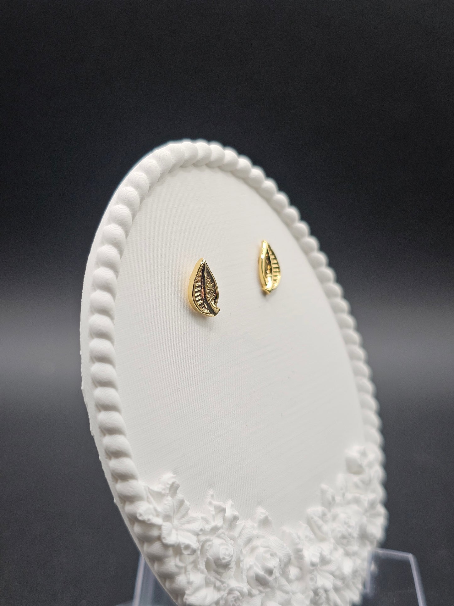 Topo Hoja 8 mm x 5 mm – Inspiración Natural y Estilo