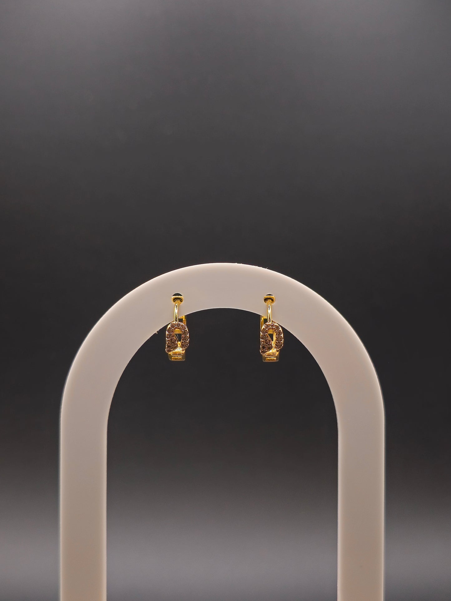 Candonga Clip 1.5 cm – Estilo Práctico y Sofisticado